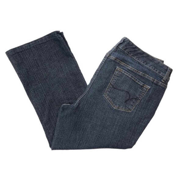 ST. JOHN'S BAY ~ Women's Modified Bootcut Jeans Capri Size 20W High-Rise Stretch - Picture 2 of 11